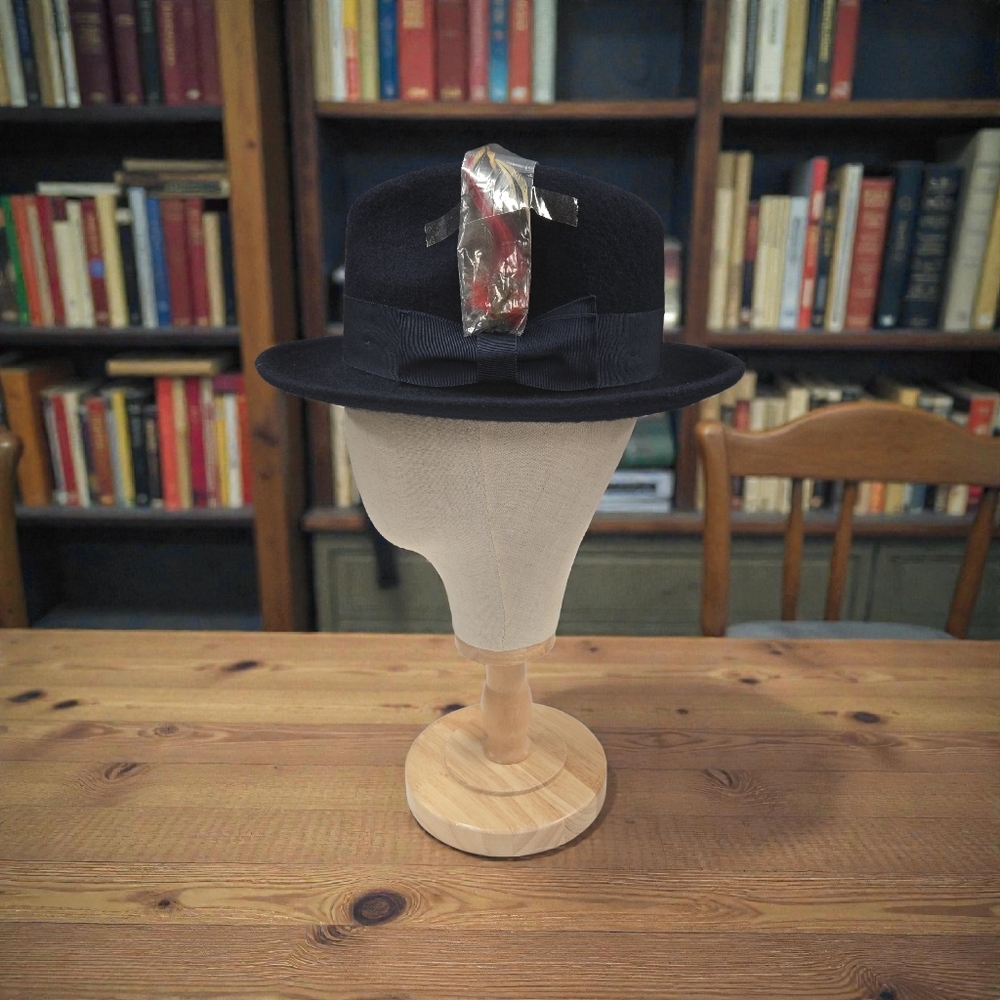 MONTIQUE ICONIFY COLLECTION NAVY 2 1/4" BRIM BEAVER LOOK FELT HAT. H81